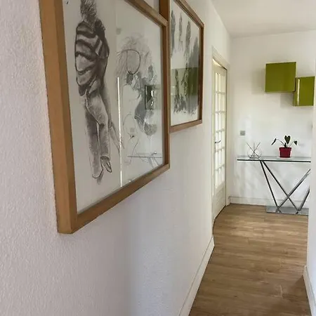 Apartment Beautiful Ideally Located
